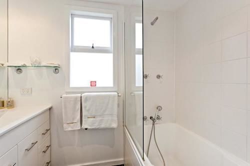 TWOFOURTWO Boutique Apartments Launceston Extérieur photo