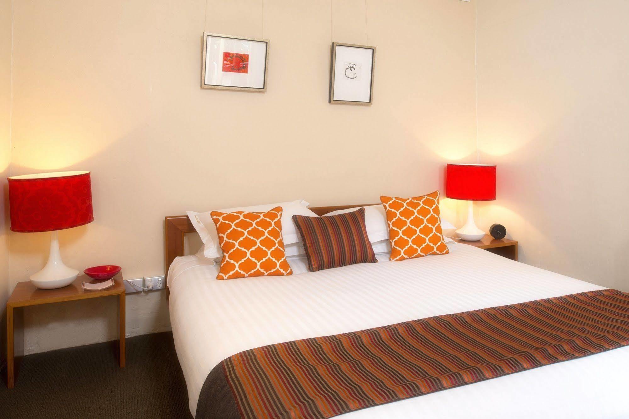 TWOFOURTWO Boutique Apartments Launceston Extérieur photo