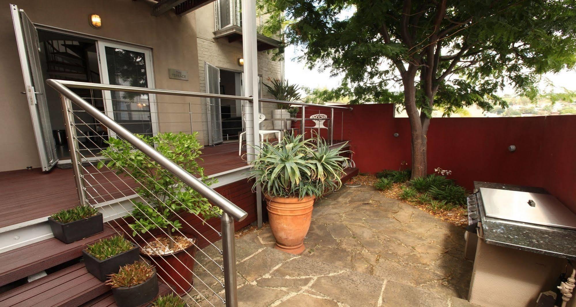 TWOFOURTWO Boutique Apartments Launceston Extérieur photo